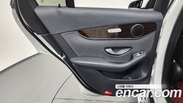 Mercedes-Benz GLC-Class (X253) GLC300 4MATIC 2020 — фото 25