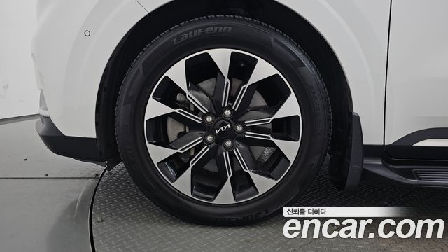 Kia Carnival (IV) Gasoline 9-Seater Signature 2023 — фото 5