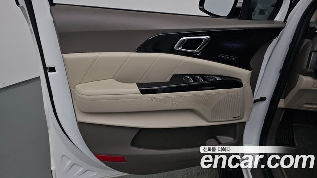 Kia Carnival (IV) Gasoline 9-Seater Signature 2023 — фото 24