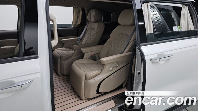 Kia Carnival (IV) Gasoline 9-Seater Signature 2023 — фото 26
