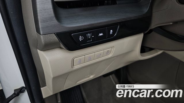 Kia Carnival (IV) Gasoline 9-Seater Signature 2023 — фото 28
