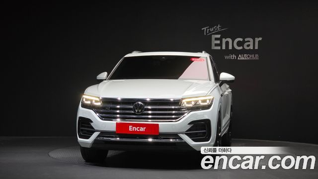 Volkswagen Touareg (III) 3.0 TDI R-Line 2023 — фото 3