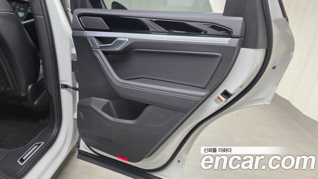 Volkswagen Touareg (III) 3.0 TDI R-Line 2023 — фото 25