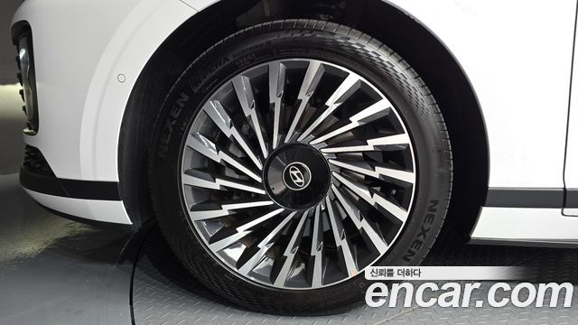 Hyundai Grandeur (GN7) 2,5 Gasoline 2WD Honors 2026 — фото 5