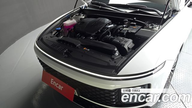 Hyundai Grandeur (GN7) 2,5 Gasoline 2WD Honors 2026 — фото 6