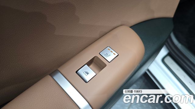 Hyundai Grandeur (GN7) 2,5 Gasoline 2WD Honors 2026 — фото 19