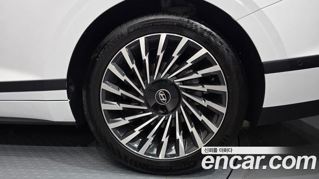 Hyundai Grandeur (GN7) 2,5 Gasoline 2WD Honors 2026 — фото 21