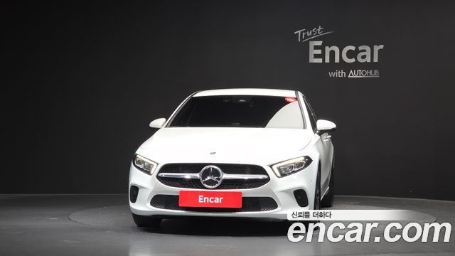 Mercedes-Benz A-Class (W177) A220 Hatchback 2022 — фото 3