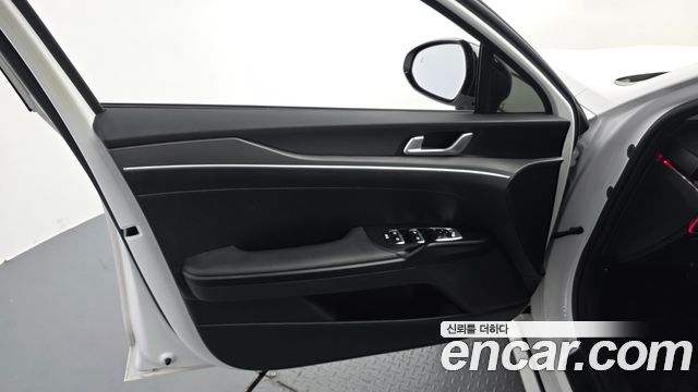 Kia K5 (III) 2.0 LPi(Rent) Trendy 2024 — фото 24