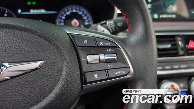 Genesis G70 2.0T Sport Package 2019 — фото 15