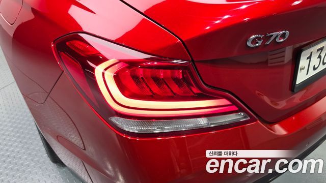 Genesis G70 2.0T Sport Package 2019 — фото 23