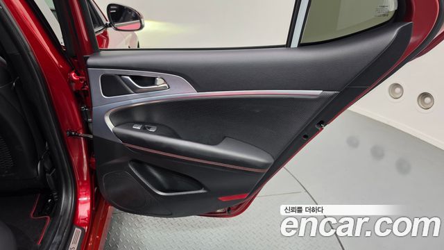Genesis G70 2.0T Sport Package 2019 — фото 25