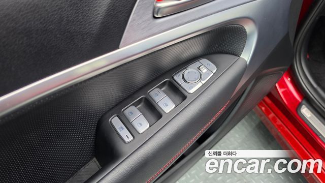 Genesis G70 2.0T Sport Package 2019 — фото 28
