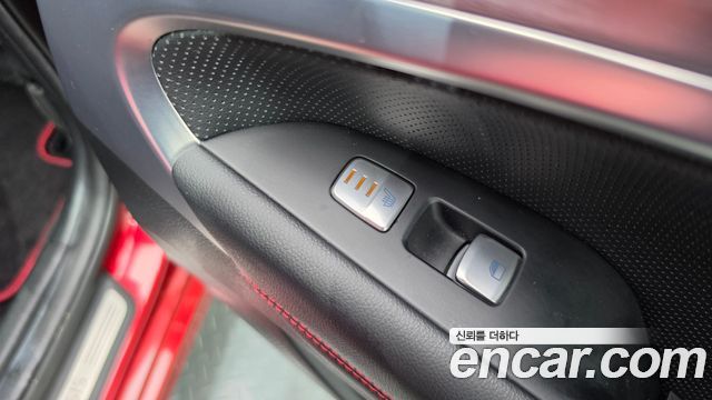 Genesis G70 2.0T Sport Package 2019 — фото 29