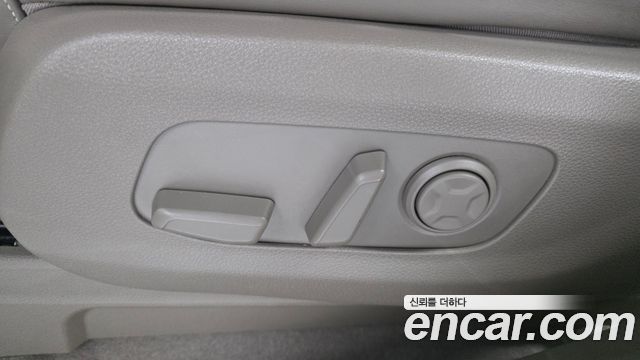 Kia Carnival (IV) Gasoline 7-Seater Signature 2023 — фото 31