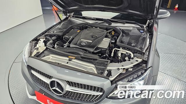 Mercedes-Benz C-Class (W205) C200 4MATIC AMG Line 2018 — фото 6