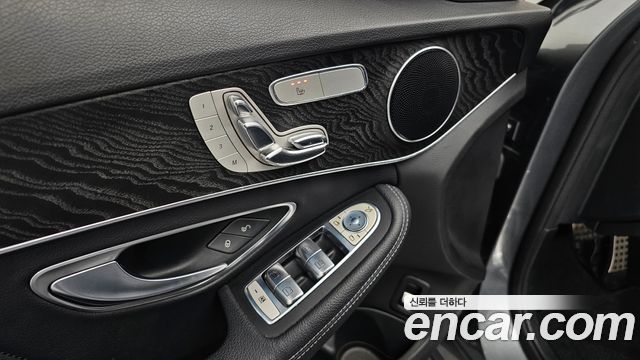 Mercedes-Benz C-Class (W205) C200 4MATIC AMG Line 2018 — фото 27