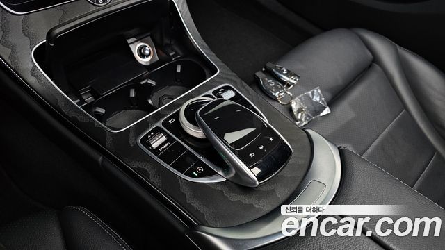 Mercedes-Benz C-Class (W205) C200 4MATIC AMG Line 2018 — фото 32