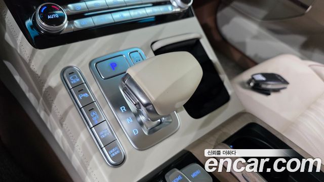 Genesis G90 3.8 AWD Luxury 2019 — фото 9