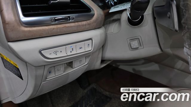 Genesis G90 3.8 AWD Luxury 2019 — фото 18