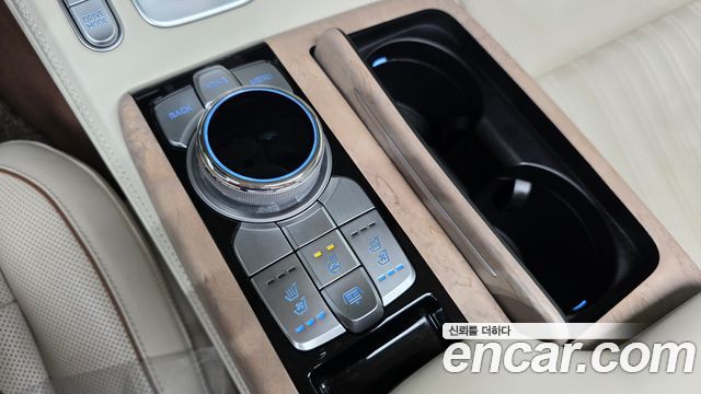 Genesis G90 3.8 AWD Luxury 2019 — фото 27
