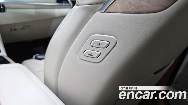 Genesis G90 3.8 AWD Luxury 2019 — фото 30