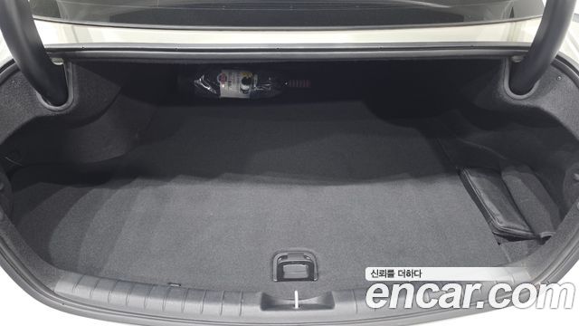 Hyundai Grandeur (IG) 3.0 LPi Rent Car Premium 2023 — фото 18