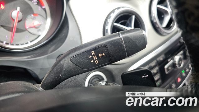 Mercedes-Benz GLA-Class (X156) GLA200 CDI 4MATIC 2015 — фото 9