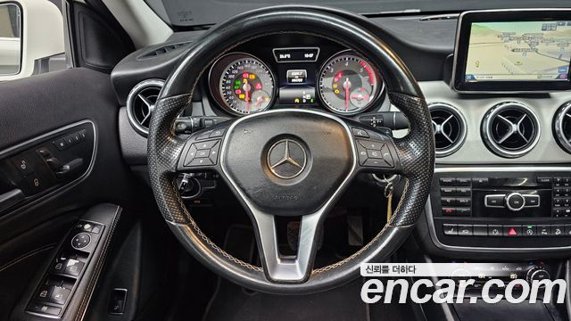 Mercedes-Benz GLA-Class (X156) GLA200 CDI 4MATIC 2015 — фото 14