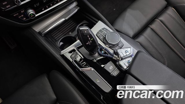 BMW 5 Series (G30) 520d M Sport Special Edition 2018 — фото 9