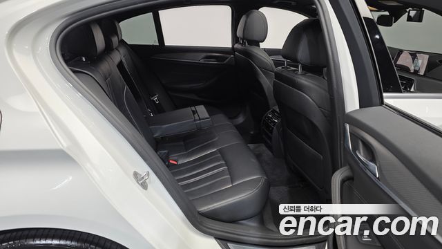 BMW 5 Series (G30) 520d M Sport Special Edition 2018 — фото 12