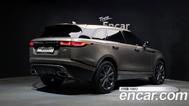 Land Rover Range Rover Velar 3.0 D300 R-Dynamic HSE 2018 — фото 2