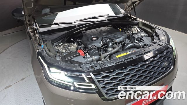 Land Rover Range Rover Velar 3.0 D300 R-Dynamic HSE 2018 — фото 6