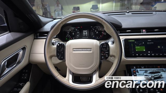 Land Rover Range Rover Velar 3.0 D300 R-Dynamic HSE 2018 — фото 13