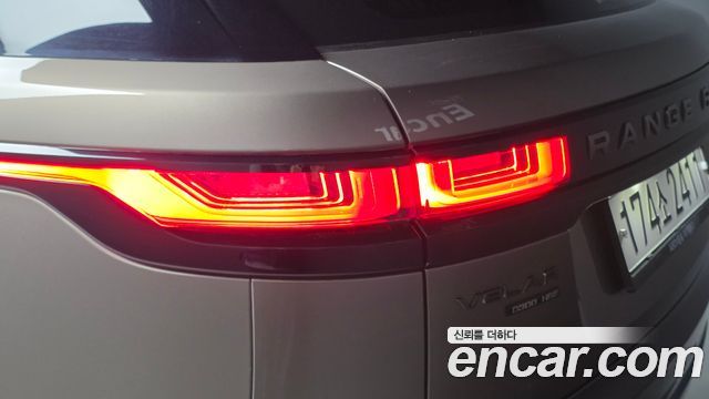 Land Rover Range Rover Velar 3.0 D300 R-Dynamic HSE 2018 — фото 23