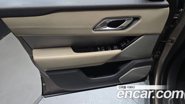 Land Rover Range Rover Velar 3.0 D300 R-Dynamic HSE 2018 — фото 24
