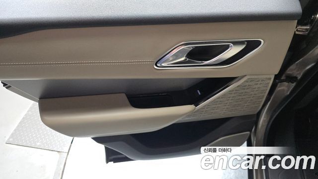 Land Rover Range Rover Velar 3.0 D300 R-Dynamic HSE 2018 — фото 25