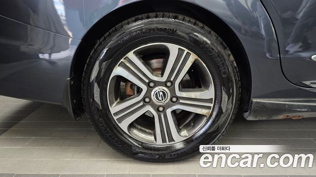 KG Mobility (SsangYong) Korando Turismo 4WD GT 9-seater 2015 — фото 5