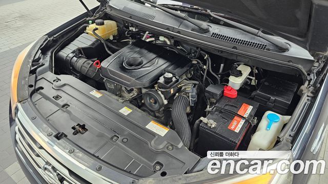 KG Mobility (SsangYong) Korando Turismo 4WD GT 9-seater 2015 — фото 6