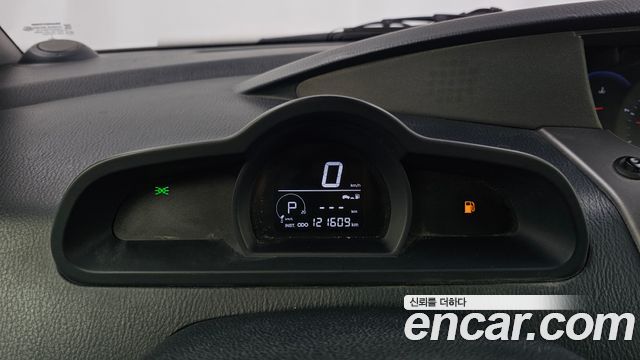 KG Mobility (SsangYong) Korando Turismo 4WD GT 9-seater 2015 — фото 8