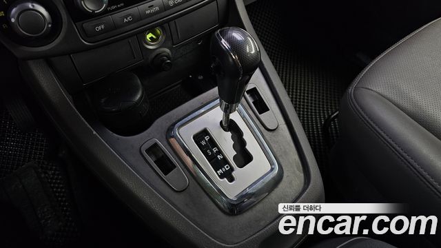KG Mobility (SsangYong) Korando Turismo 4WD GT 9-seater 2015 — фото 9