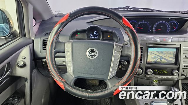 KG Mobility (SsangYong) Korando Turismo 4WD GT 9-seater 2015 — фото 17