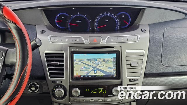 KG Mobility (SsangYong) Korando Turismo 4WD GT 9-seater 2015 — фото 18