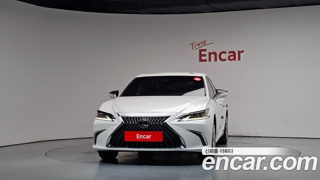 Lexus ES300h (VII) Luxury Plus 2025 — фото 3