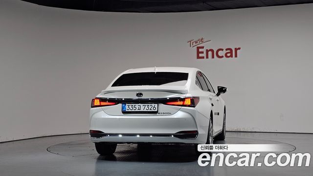Lexus ES300h (VII) Luxury Plus 2025 — фото 4