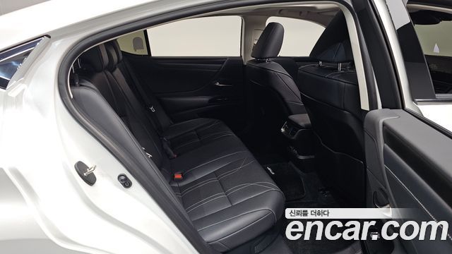 Lexus ES300h (VII) Luxury Plus 2025 — фото 12