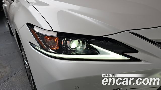 Lexus ES300h (VII) Luxury Plus 2025 — фото 22