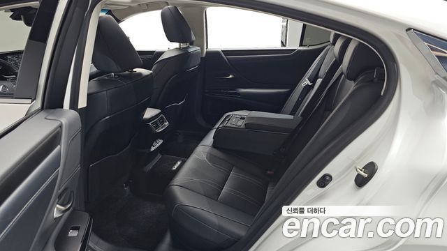 Lexus ES300h (VII) Luxury Plus 2025 — фото 26