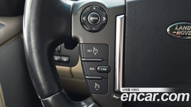 Land Rover Discovery 4 3.0 SDV6 SE 2016 — фото 17