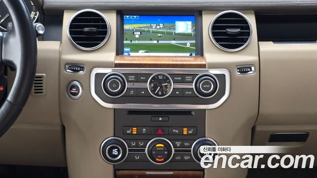 Land Rover Discovery 4 3.0 SDV6 SE 2016 — фото 19